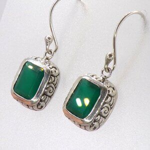These Sterling Silver Balinese Green Chalcedony Dangling Earrings feature natura